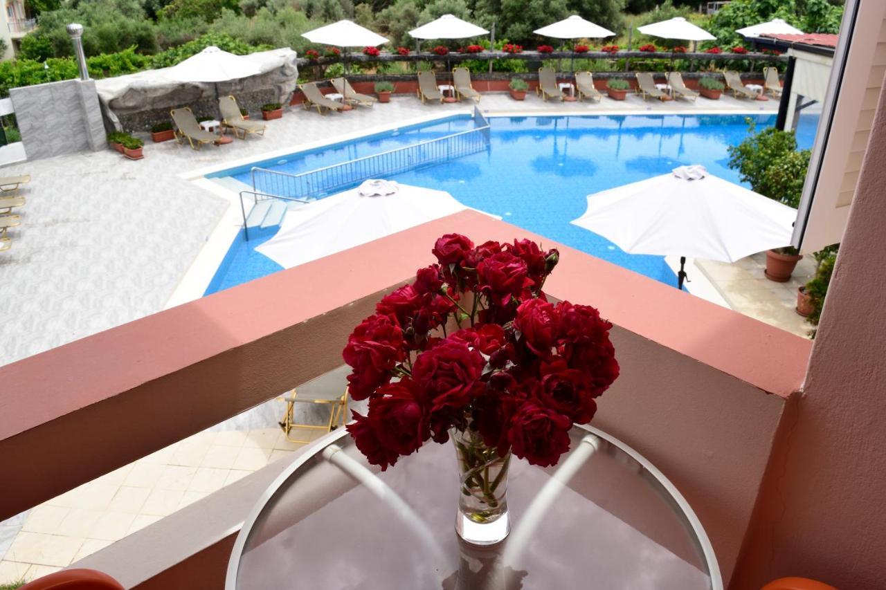 Jechrina Aparthotel คาโตดารัตโซ ภายนอก รูปภาพ