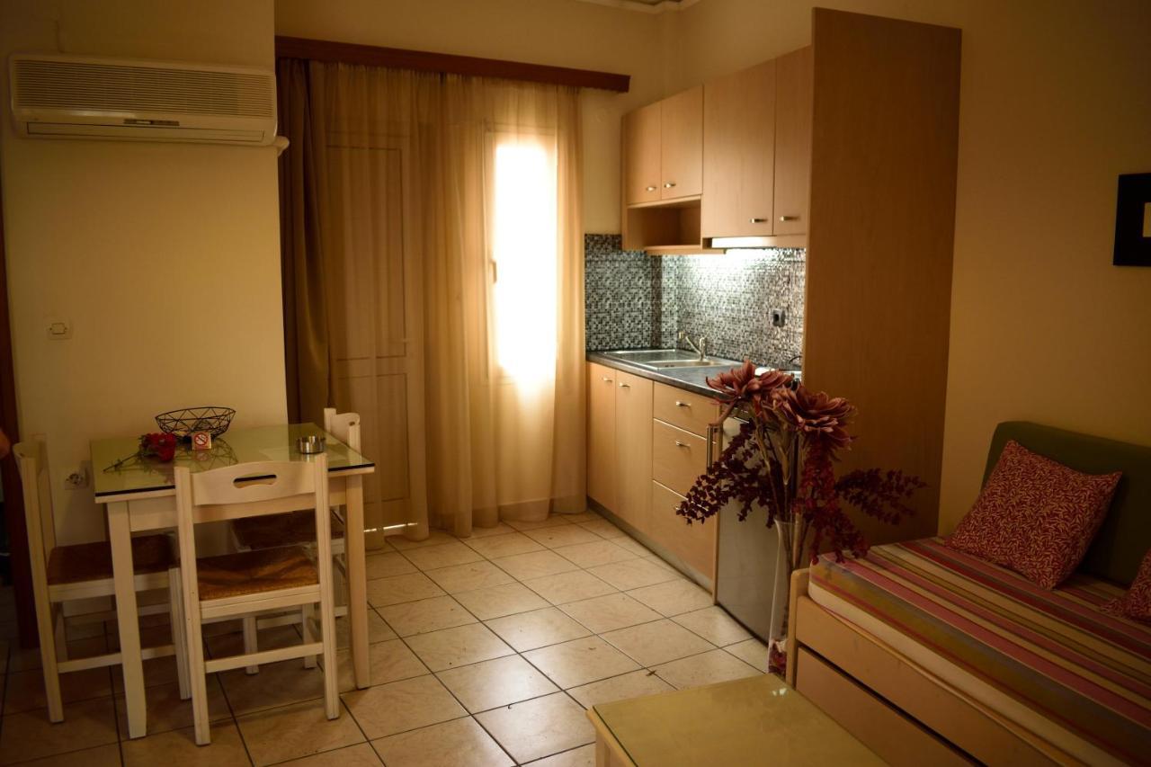 Jechrina Aparthotel คาโตดารัตโซ ภายนอก รูปภาพ